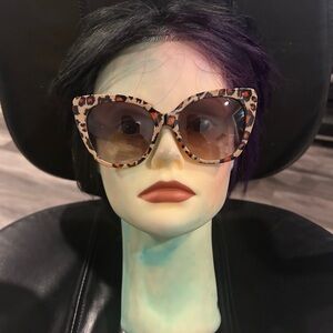 Liz Claiborne Leopard Print Sunglasses